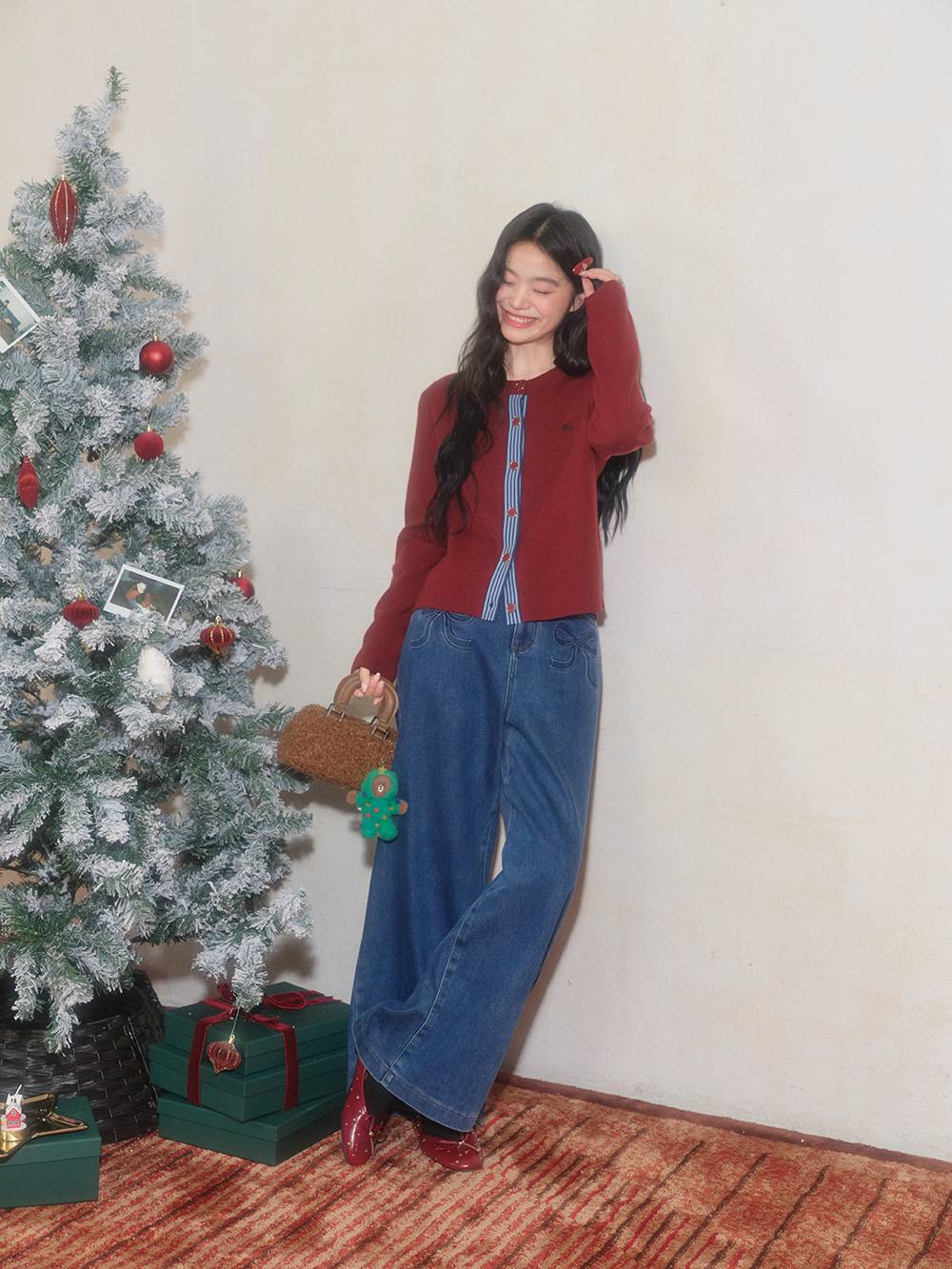 Bow High-Rise Jeans
