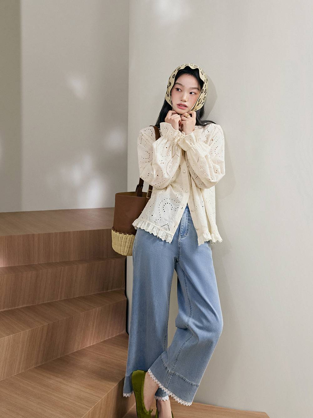 Broderie Blouse