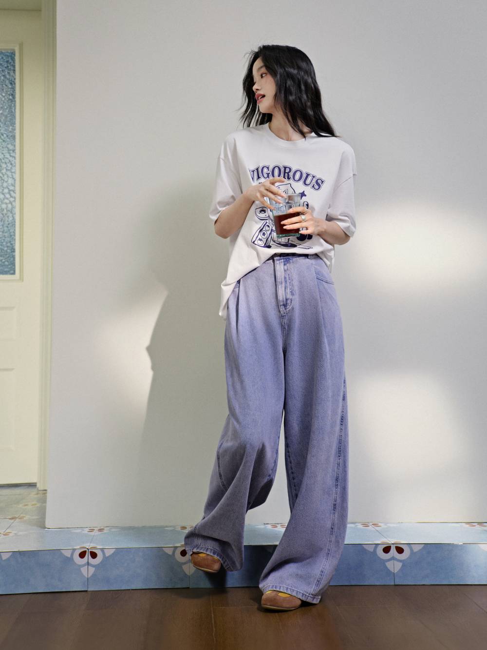 High-Waisted Jeans