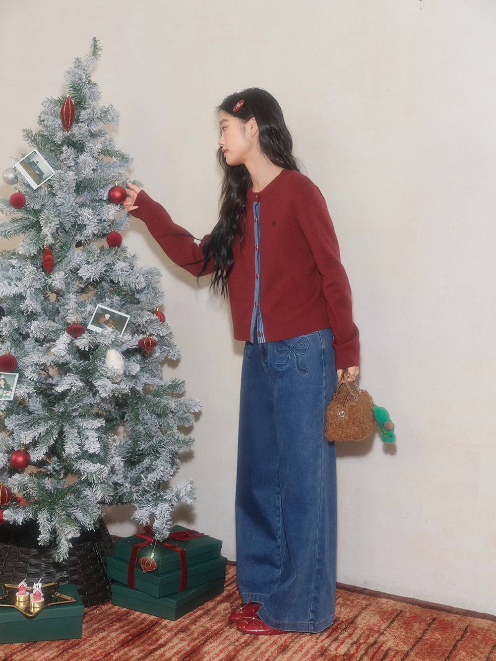 Bow High-Rise Jeans