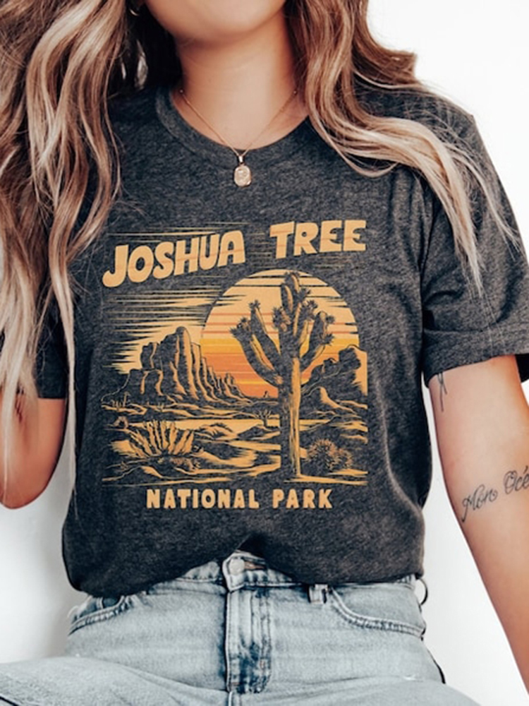 Vintage Joshua Tree National Park Hiking Gift T-shirt
