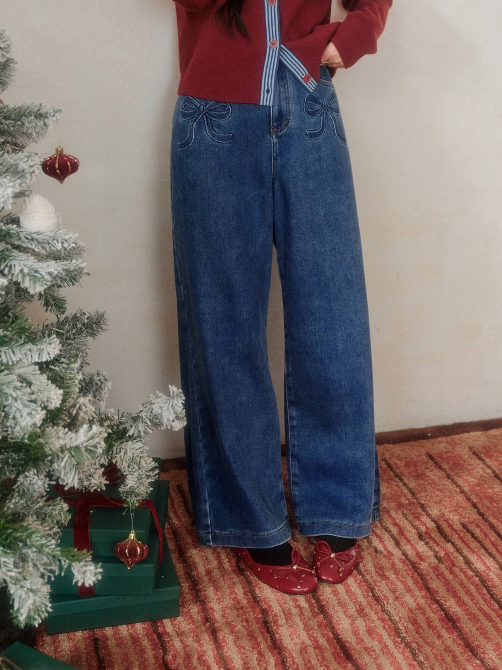 Bow High-Rise Jeans