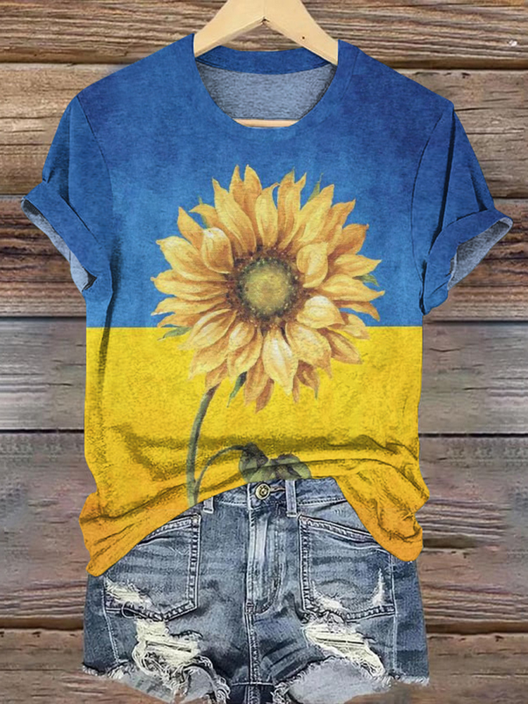 Retro Stand With Ukraine Ukrainian Sunflower Art Pattern Casual T Shirt