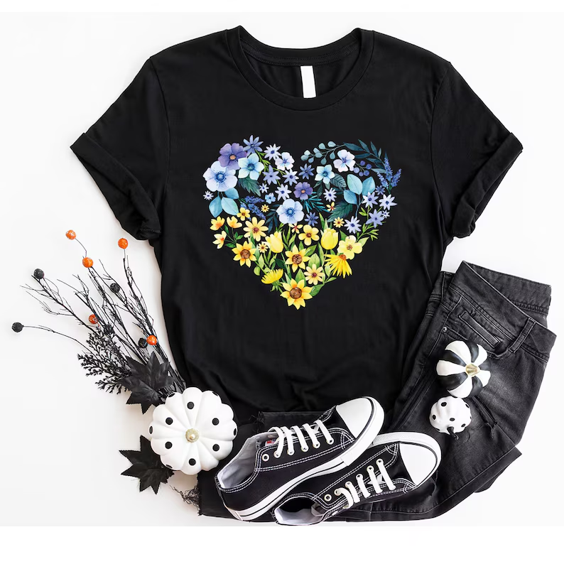 Floral Heart Ukraine Proud Ukrainian Pray For Ukraine  No War Ukraine Art Pattern T Shirt