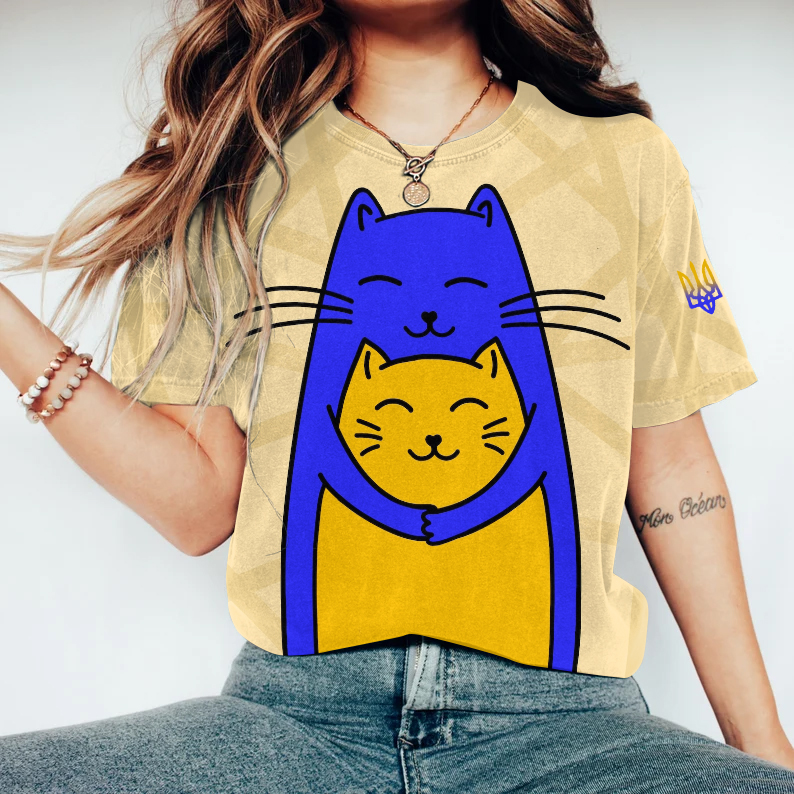 Women's Ukraine Hug Cat Print Crew Neck T-shirt