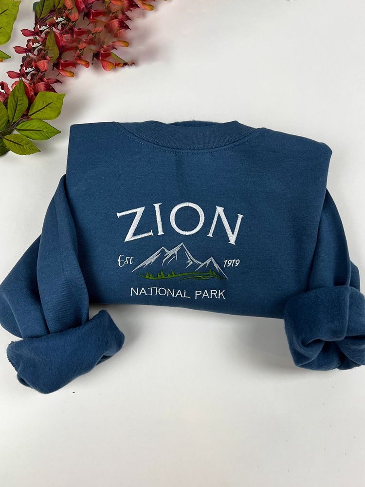 Zion National Park Embroidered Crewneck Sweatshirt