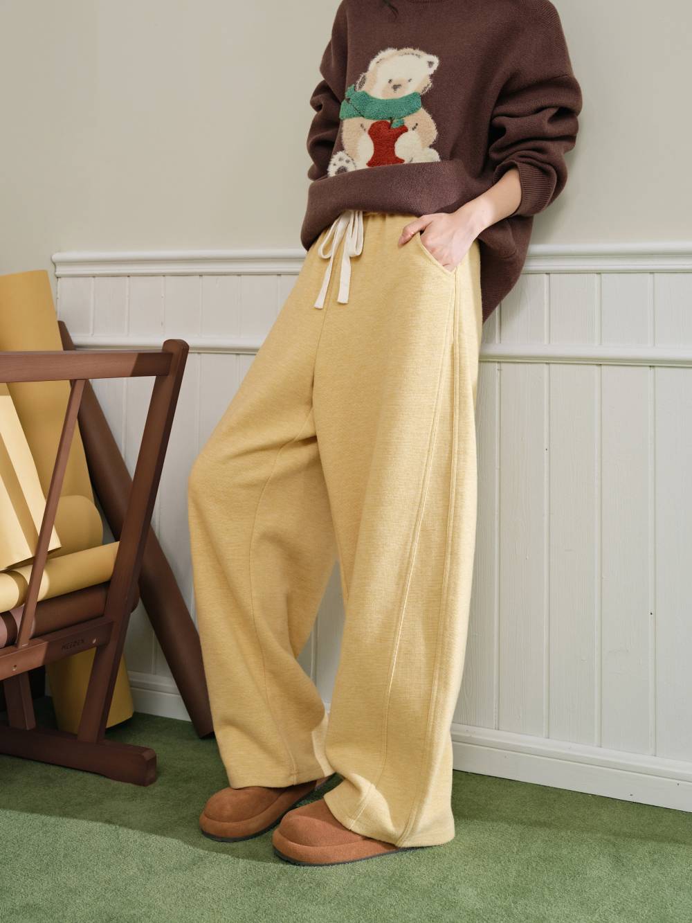 Wide-Leg Sweatpants