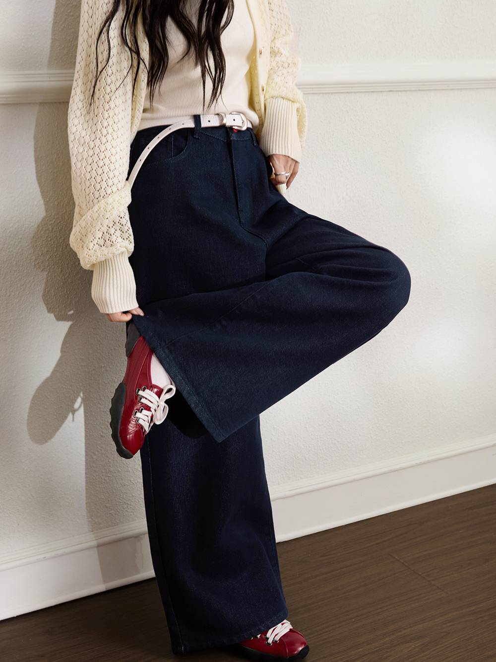 High-Waisted Jeans
